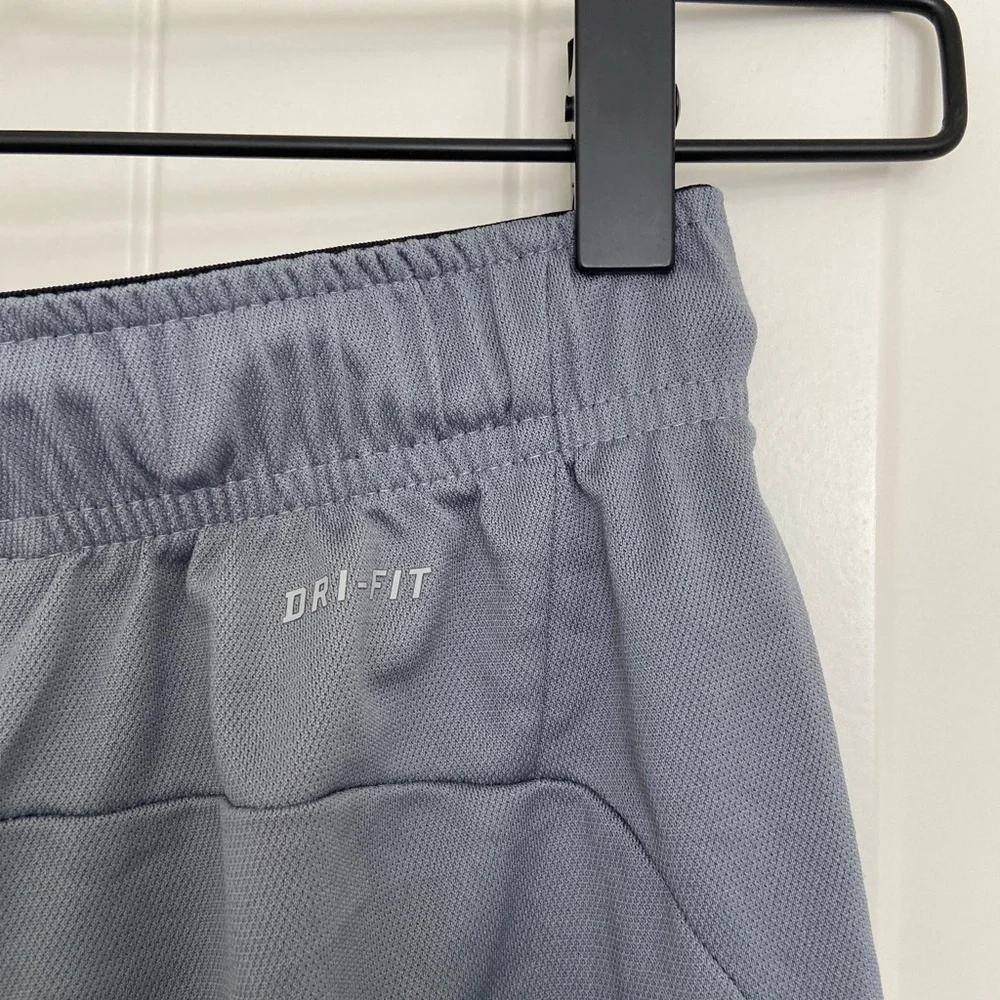 Nike boy’s gray dri-fit athletic‎ shorts — medium
